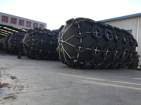 Wirksame Pneumatische Gummi-Fender für die Sicherheit von Booten 5-10 Schicht