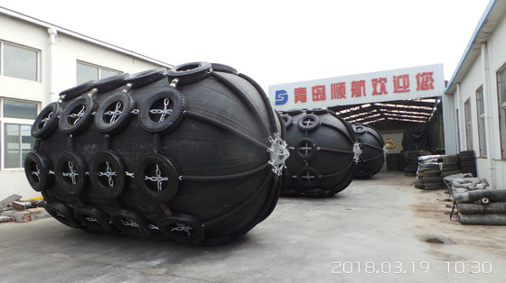 Schiff, das pneumatische Boots-Netz-Art Gummipuffer-Yokohamas 80kpa anlegt