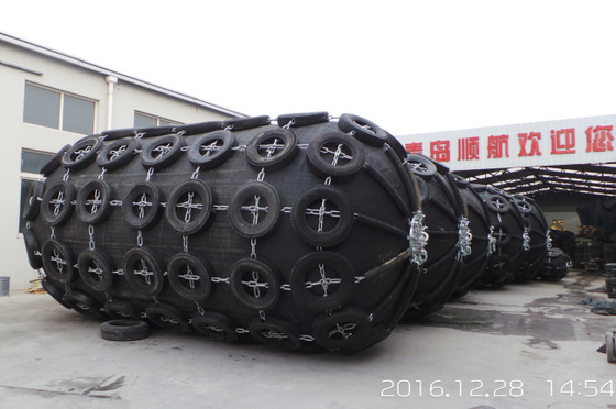 Pneumatischer Fender LKW-Reifen-Yokohamas schreibt Gummi-anlegenden Schutz des Schiffs-80kpa