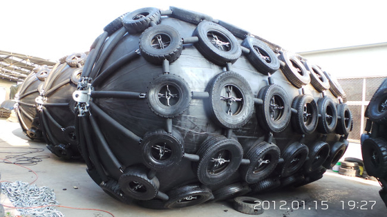 Ermüden Sie pneumatischen Gummipuffer-Seenettoschutz Chain 0.08mpa Yokohama Marine Fenders