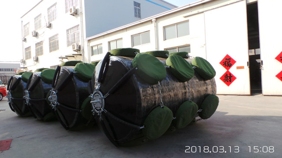 CCS bestätigte EVA Foam Filled Marine Fenders-Bootfahrt-sich hin- und herbewegenden Polyurethan-Fender
