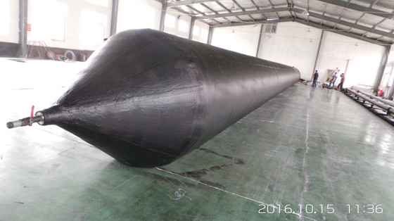 Industrielles schweres anhebendes Airbag-langlebiges Gut umziehende GummiMarine Airbag For Ship Launching