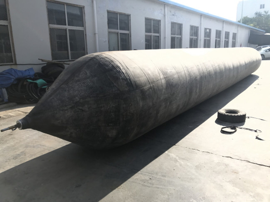 Zugelassenes Boot, das schwere anhebende Marine Rubber Airbags ankoppelnd startet