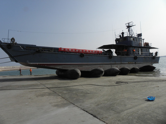 Lastkahn, der aufblasbaren Gummiairbag Marine Lifting Pneumatic Airbag ankoppelt