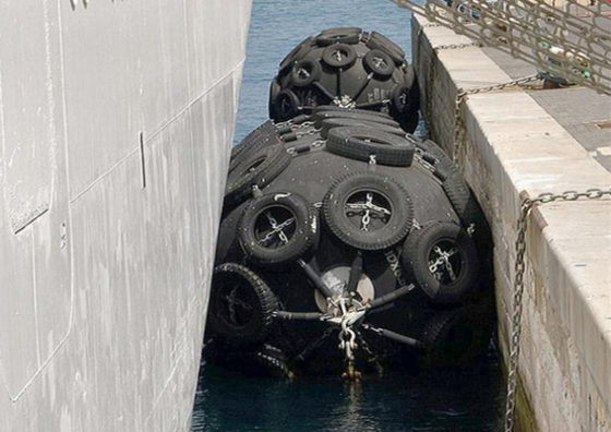 Anlegestellen-Schutz-Flugzeug-Reifen-Fender Marine Pneumatic Yokohama Rubber Fender